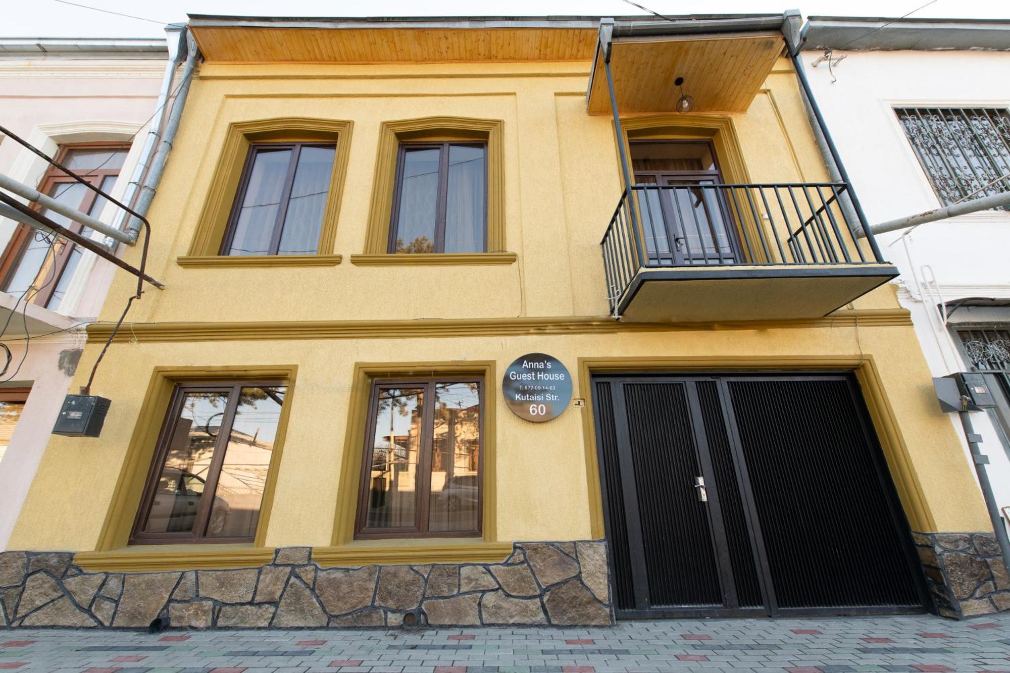 Anna's Guest House Gori Extérieur photo
