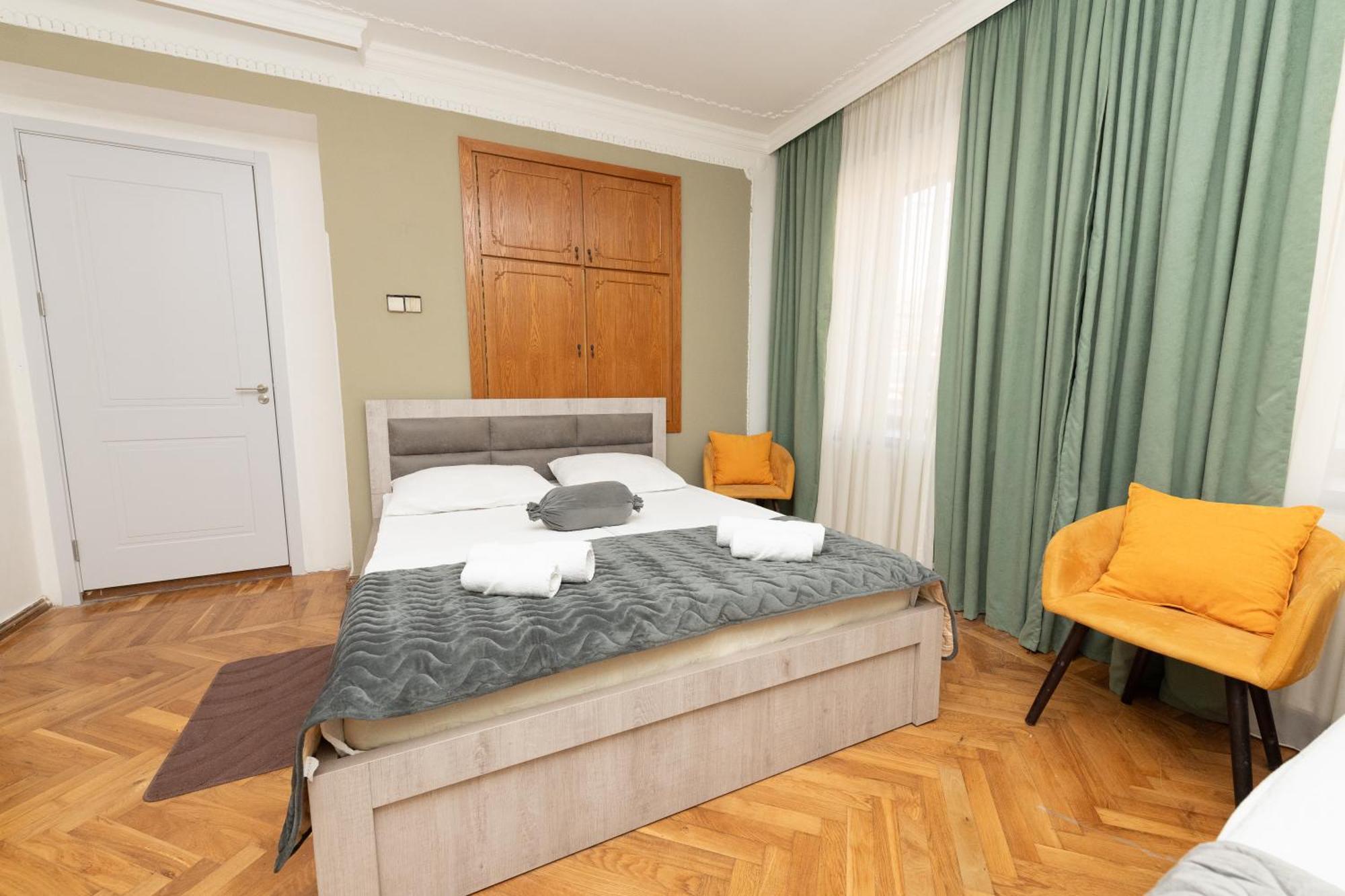 Anna's Guest House Gori Extérieur photo